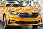 Skoda выпустила пятимиллионную Fabia и пообещала не забирать у модели бензиновые двигатели
